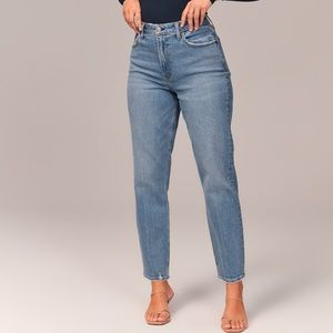 Abercrombie & Fitch High Rise Mom Jean/ Curve Love